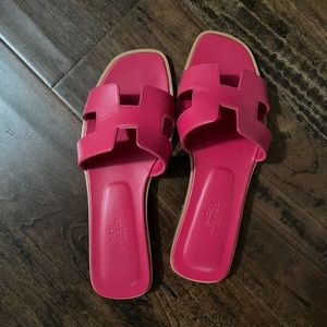 HERMES Calfskin Oran Sandals 36 Rose Sorbet